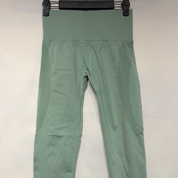 NVGTN Contour Seamless Leggings Sage Green Size Small - Picture 4 of 9